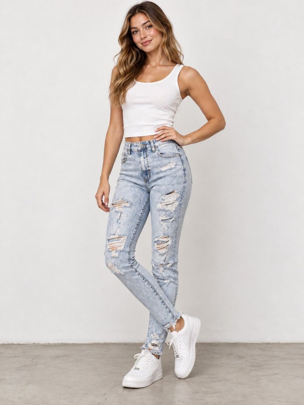 American Eagle Next Level Stretch Jeans Women’s 8 Distressed Light Wash Skinny